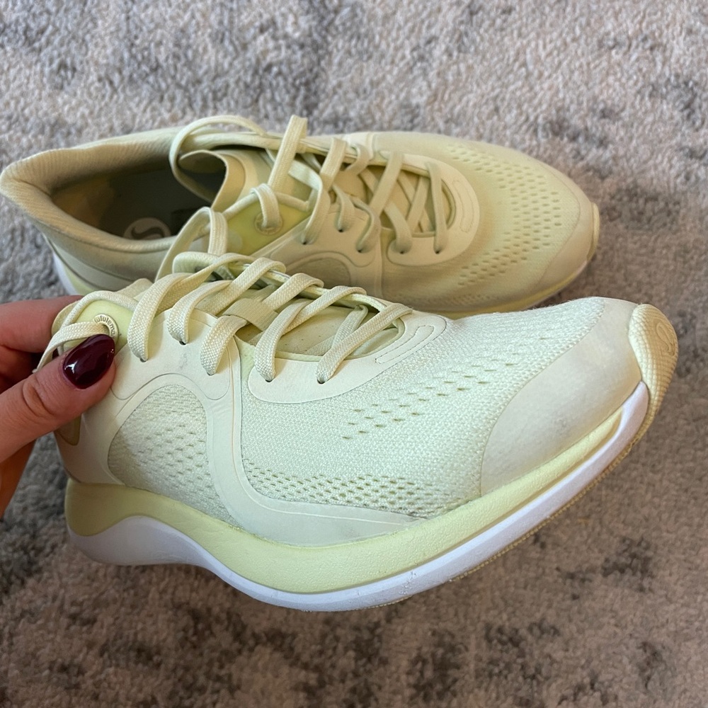 LULULEMON Chargefeel Low Women’s Workout Shoe / Lemon Ice/ White - Size 9 - Picture 4 of 5